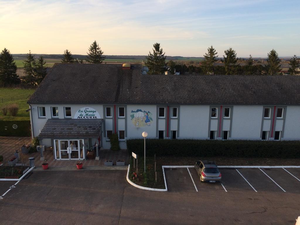 La Grange De Marie Hotel Nitry Eksteriør billede